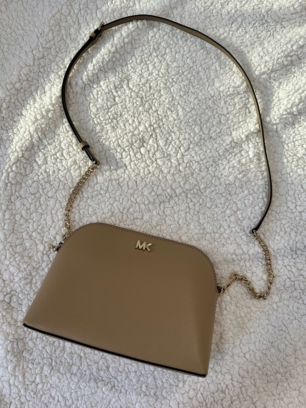 NEW Michael Kors Leather Dome Crossbody Purse in Truffle Beige